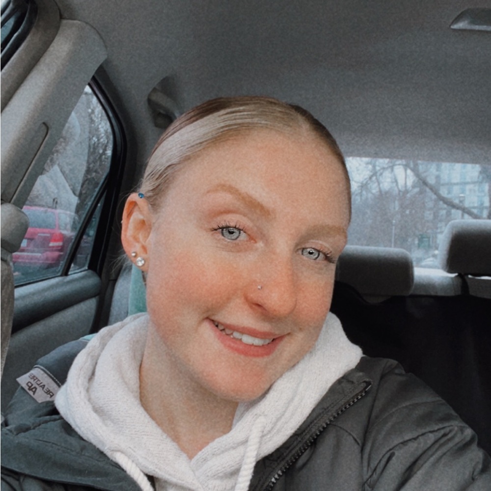 Meet your Posher, Abigail